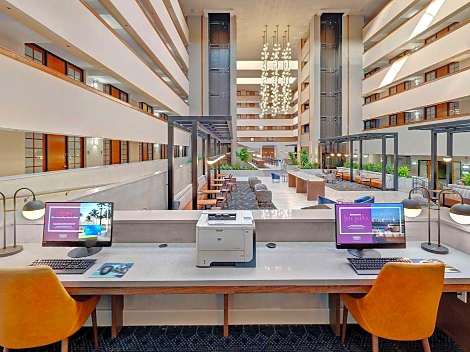 Embassy Suites By Hilton Hotel Oklahoma City-Will Rogers Airport