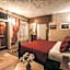 Maccan Cave Hotel