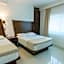 LA LOMA SUITES