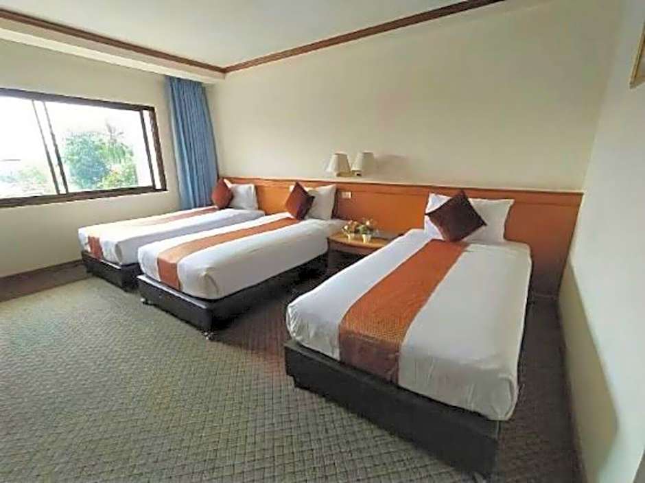 Sing Golden Place Hotel