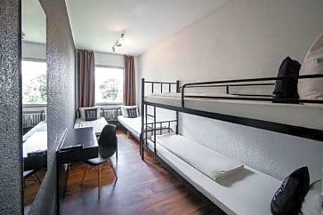 Bed in 4-Bed Female Dormitory Room (Women only)