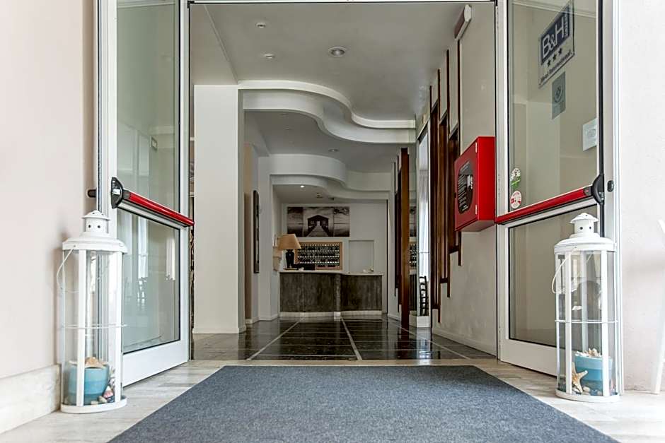 c-hotels International