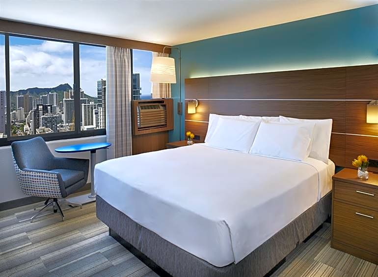 Holiday Inn Express Waikiki, an IHG Hotel