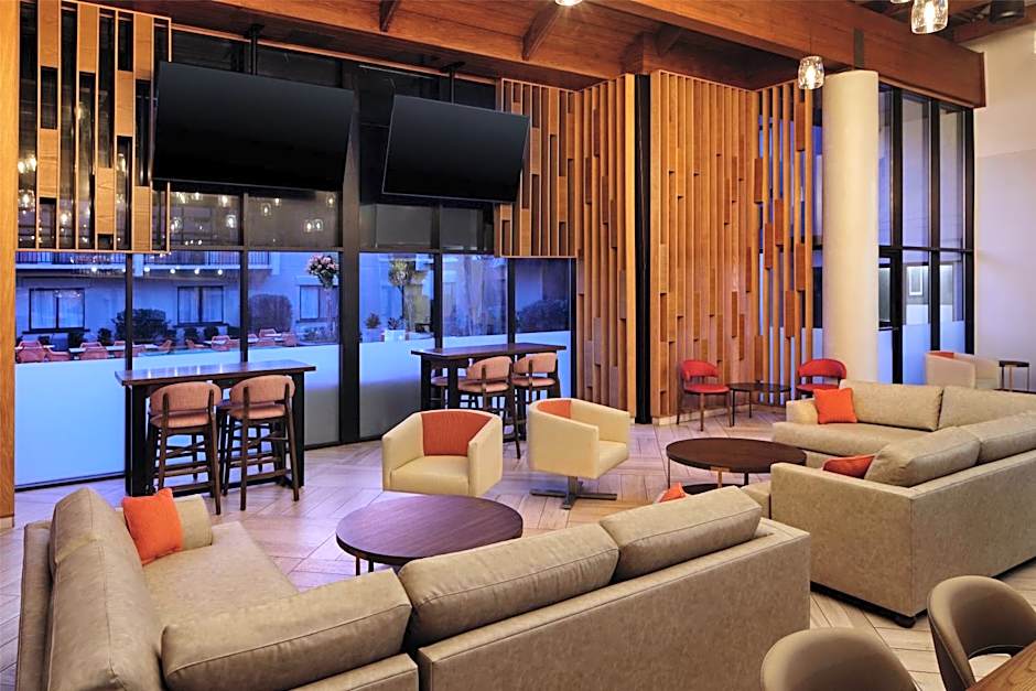 DoubleTree by Hilton Gainesville