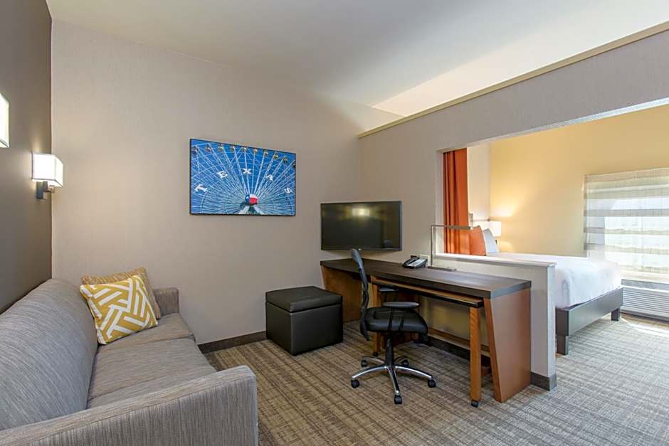 Cambria Hotel Plano Frisco