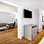 Days Inn & Suites by Wyndham Williamsburg Colonial