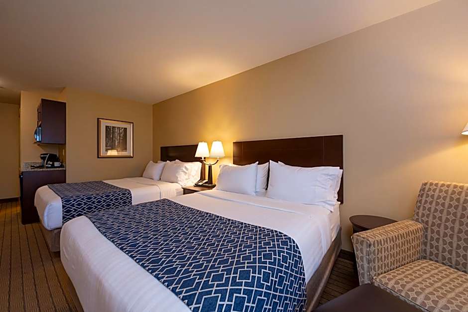 Photo 1 of 4 of 2 Queen Beds, Nonsmoking, View
