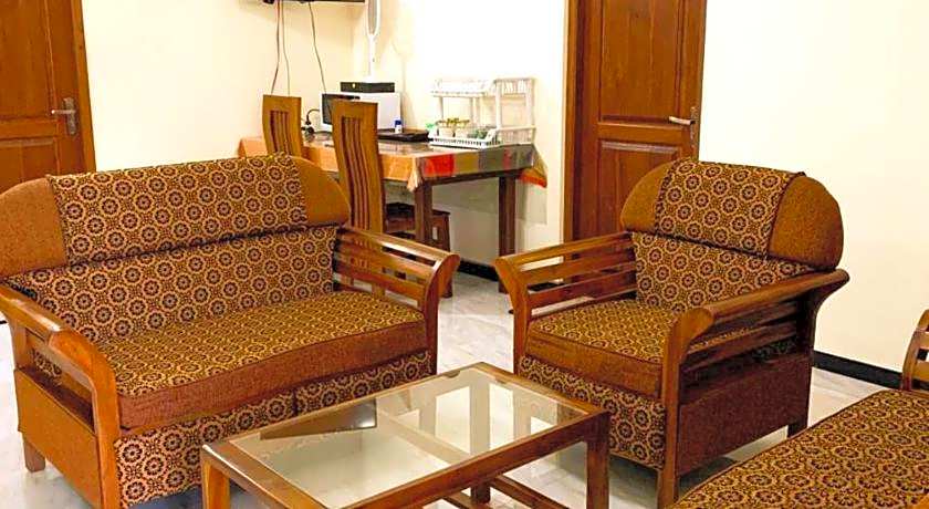 Lahiru Airport Villa