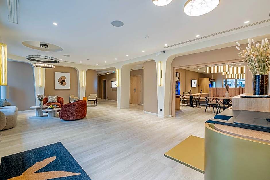 Yuna Porte-Maillot - ApartHotel