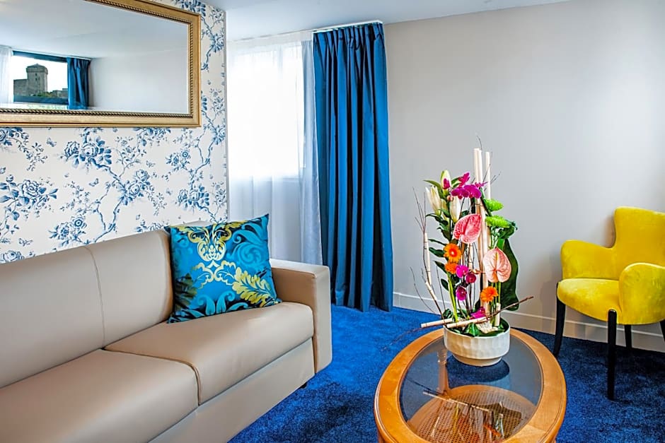 Photo 1 of 4 of Standard Suite