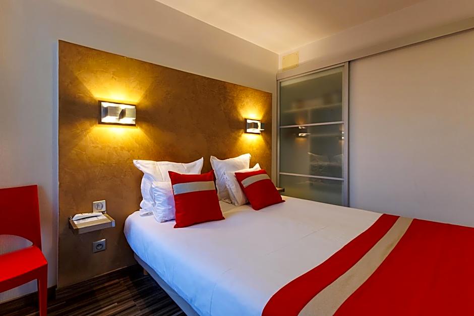 Logis Hôtel Le Rochelois