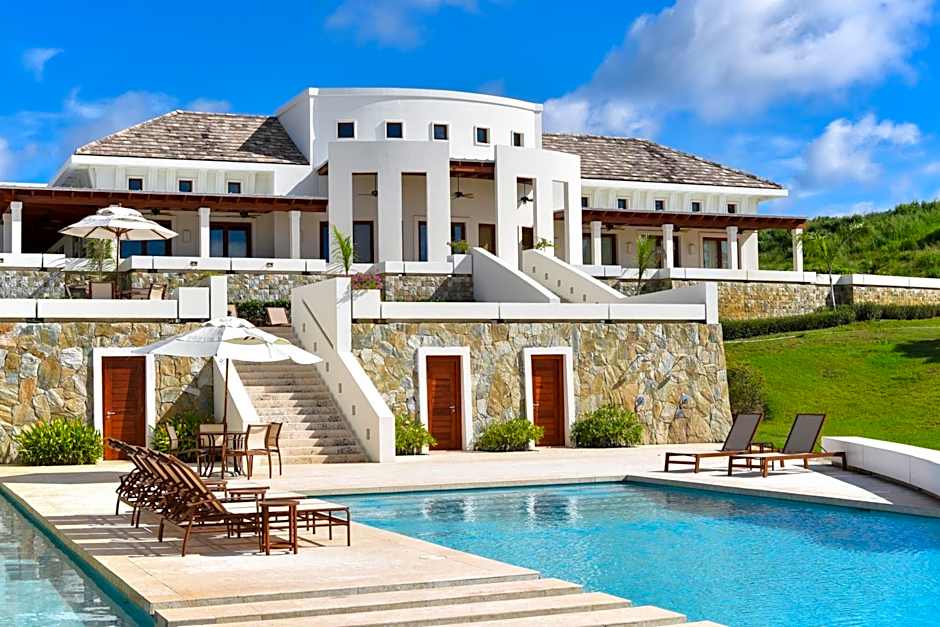 Las Verandas Hotel & Villas