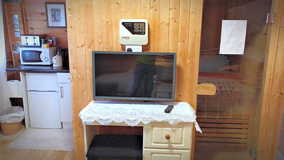 Chalet Superking bed Free Sauna jacuzzi