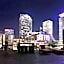Amazing Condos Beautiful View 2 Blocks To French Quarter, Small Rooftop Pool, Gym, Seanger Theater, Super Dome, And Bourbon St