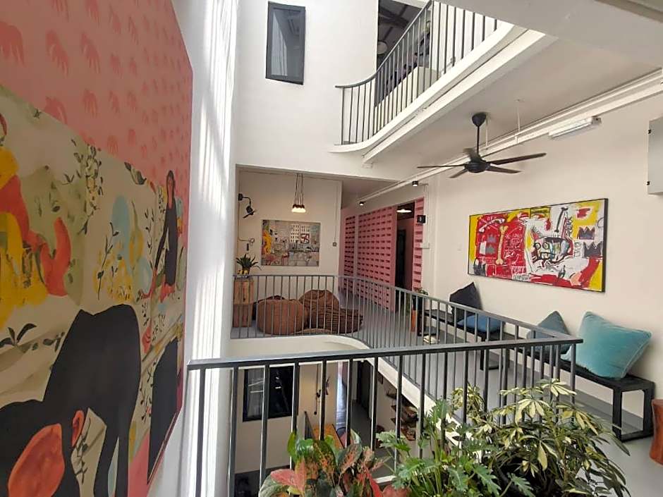 The Brownstone Hostel & Space