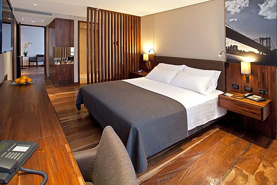 Photo 1 of 3 of Junior 1 King Bed Suite