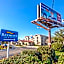 Casa Bella Inn & Suites