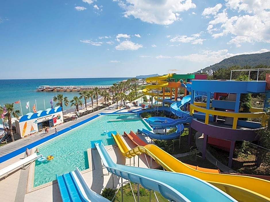 Rixos Sungate Hotel