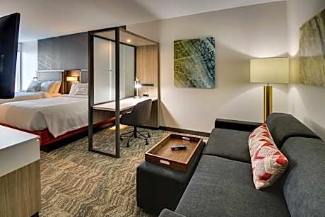 Suite, 2 Queen, Sofa bed, Trundle bed