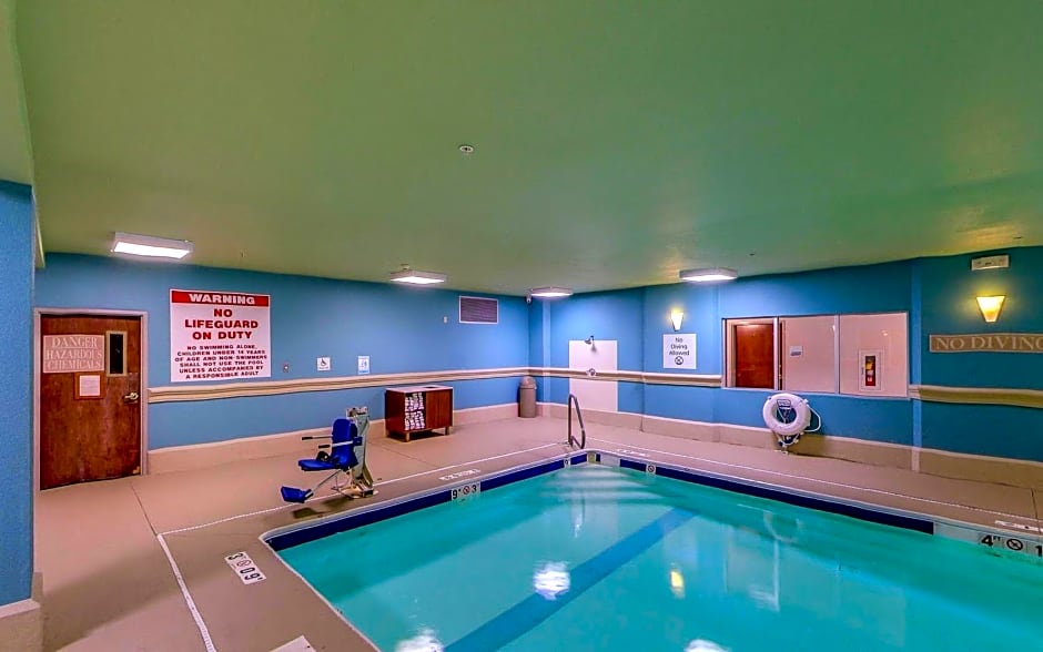 Holiday Inn Express Fort Wayne - East - New Haven By IHG
