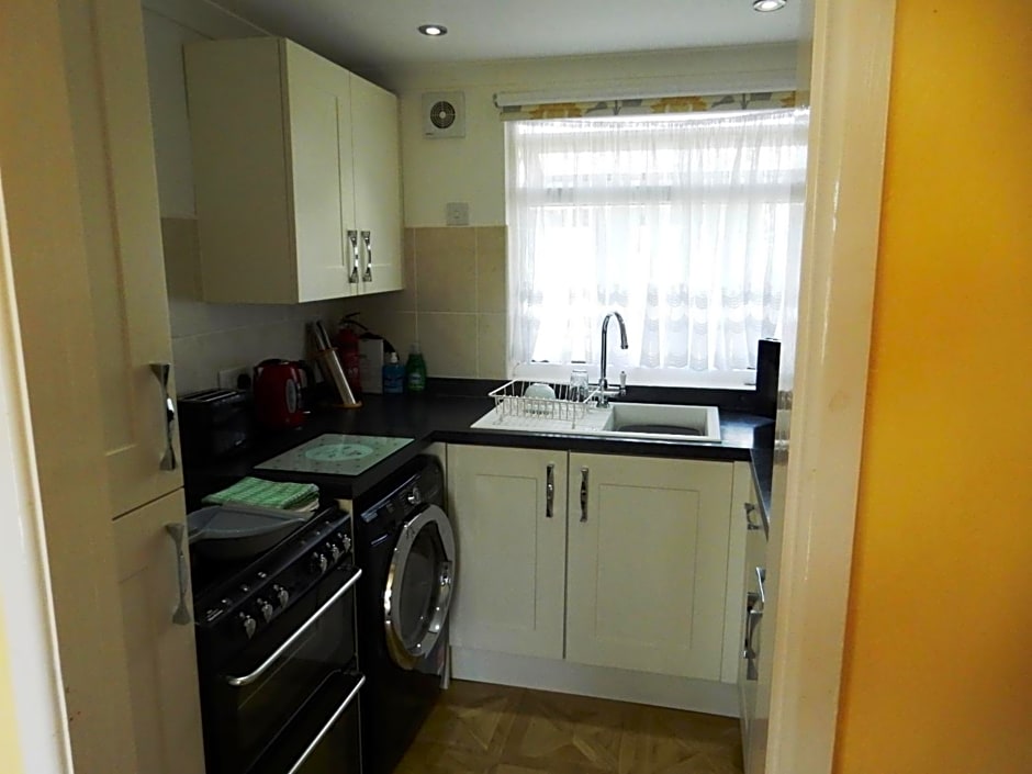 Sheena's Dartmouth Chalets