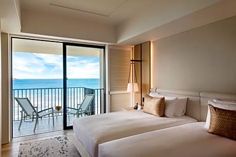 Premier Club Ocean Front Twin with Lounge Access
