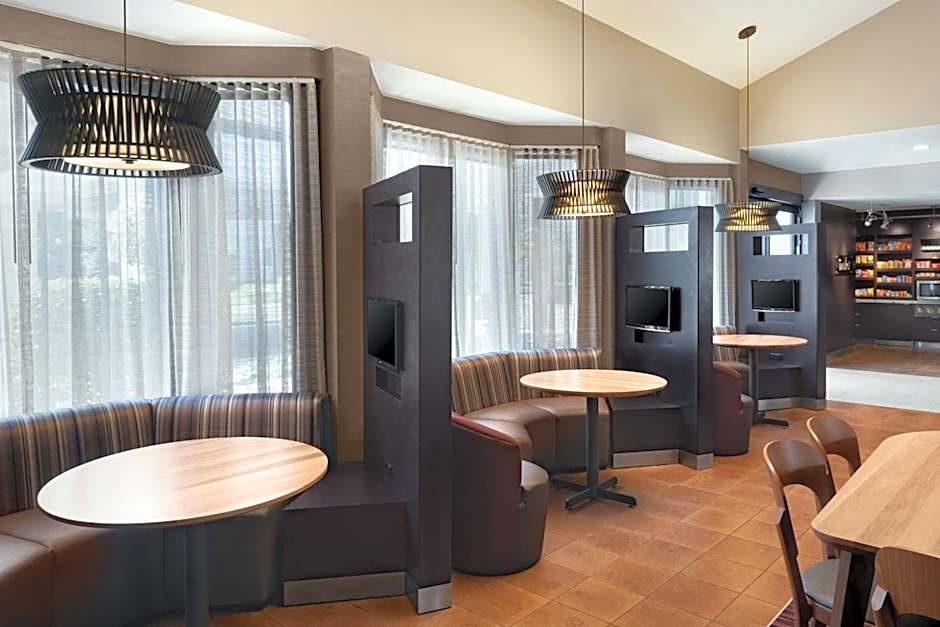 Courtyard by Marriott Syracuse Carrier Circle