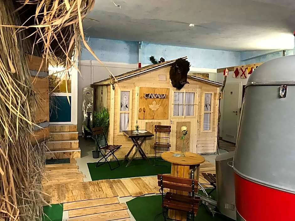 HafenTraum IndoorCampingHostel