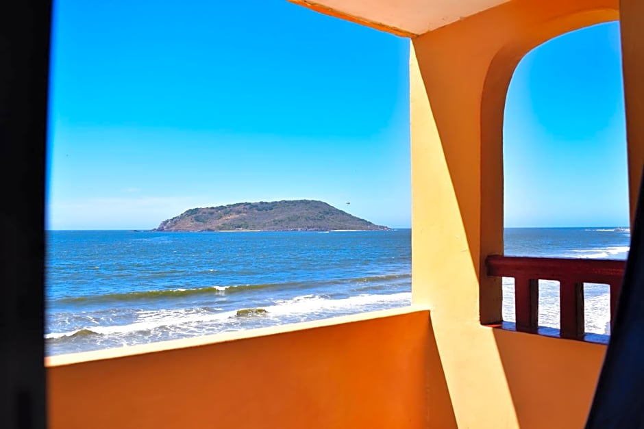 Costa de Oro Beach Hotel