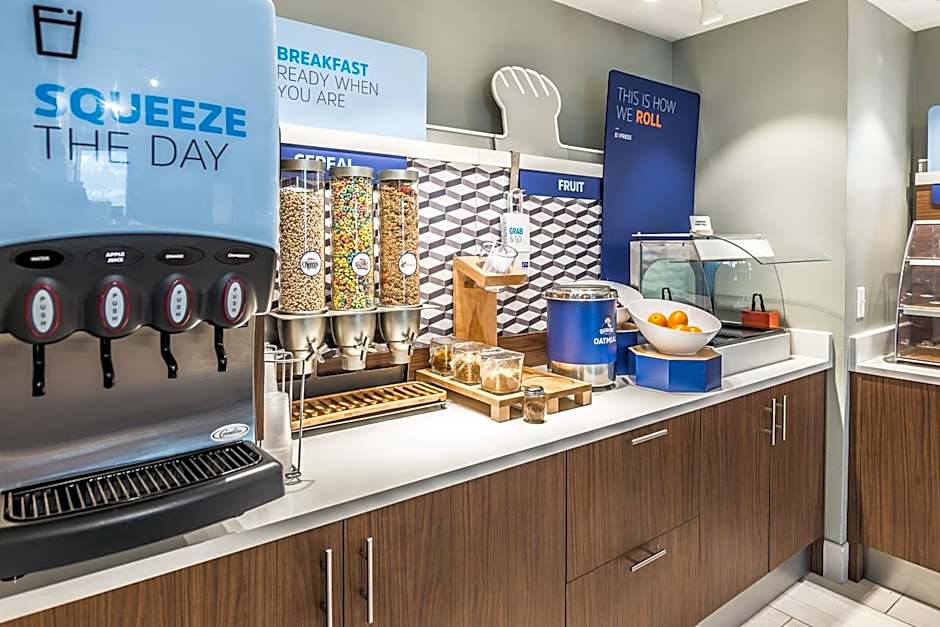 Holiday Inn Express Flint-Campus Area By IHG