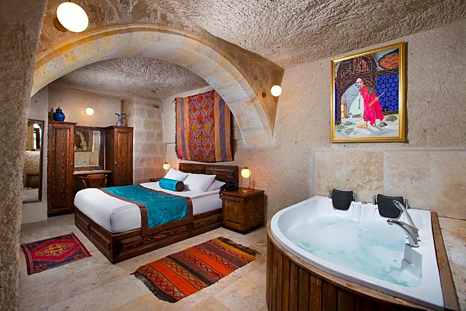 Cappa Via Cave Hotel