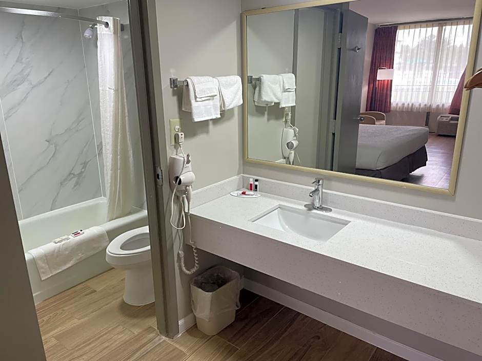 Days Inn by Wyndham Valdosta/Near Valdosta Mall