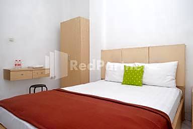 Guest House Pinarak 2 Syariah near GOR Satria Purwokerto Mitra RedDoorz