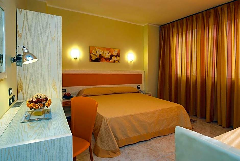 Hotel Cristal Eboli