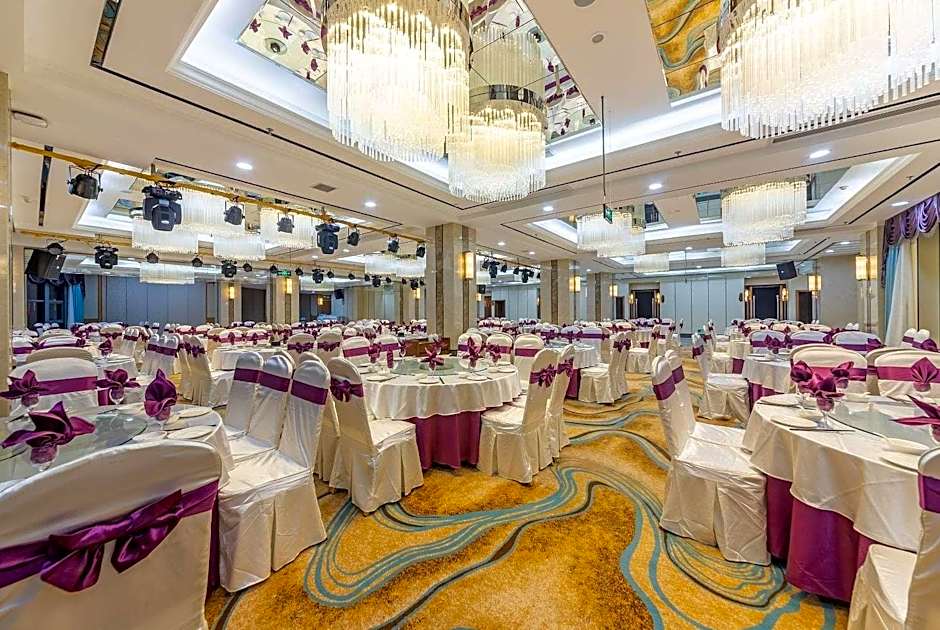 Days Hotel By Wyndham Chongqing Keyuan