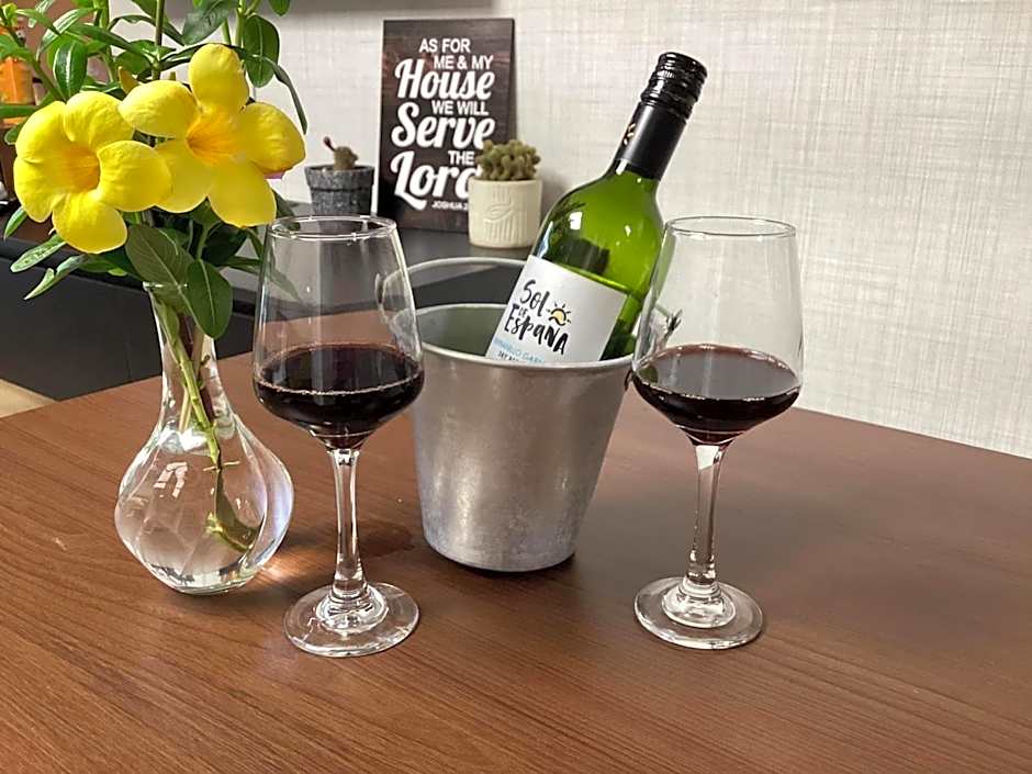 Luxury Condo in Clark Pampanga beside Hilton Hotel and Casino