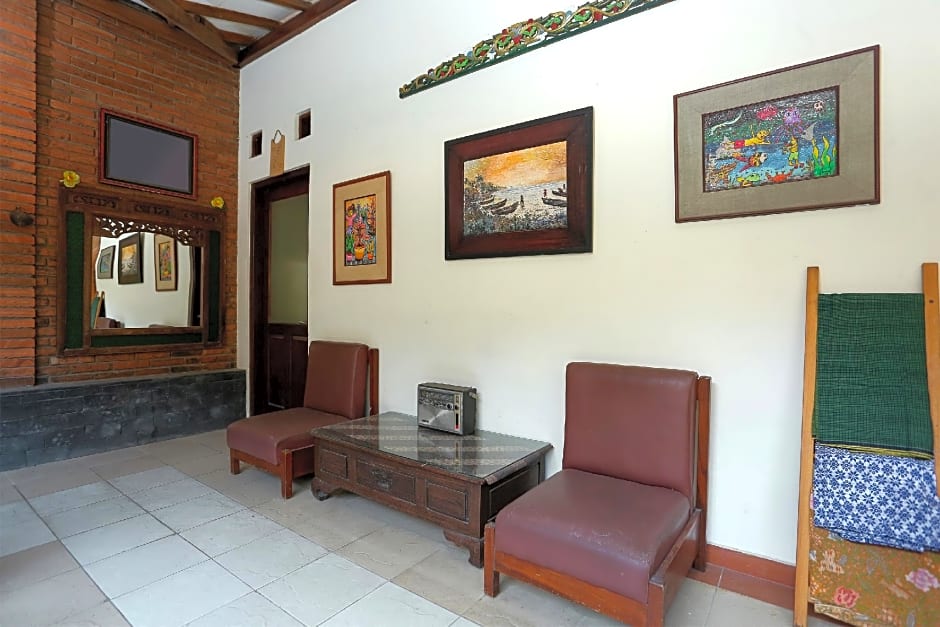 OYO 1368 Omah Joglo Krawitan – Yogyakarta, MN
