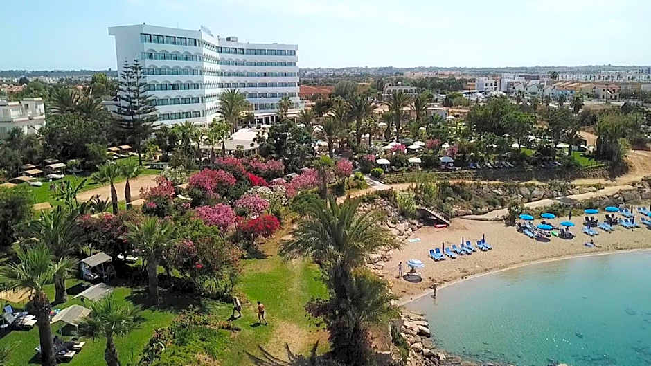 Crystal Springs Beach Hotel