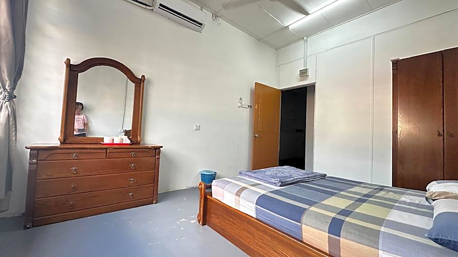 Jiaxin Dormitory Puteri Wangsa