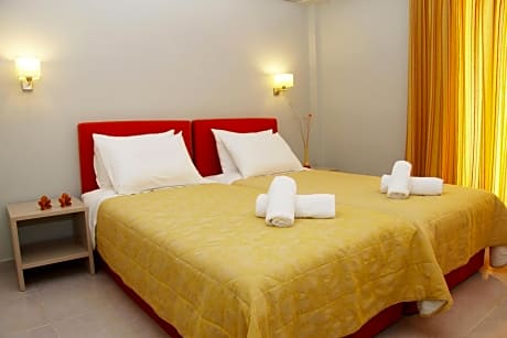 Double or Twin Room with Sea View