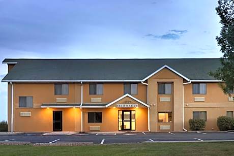 Travelodge by Wyndham Marysville