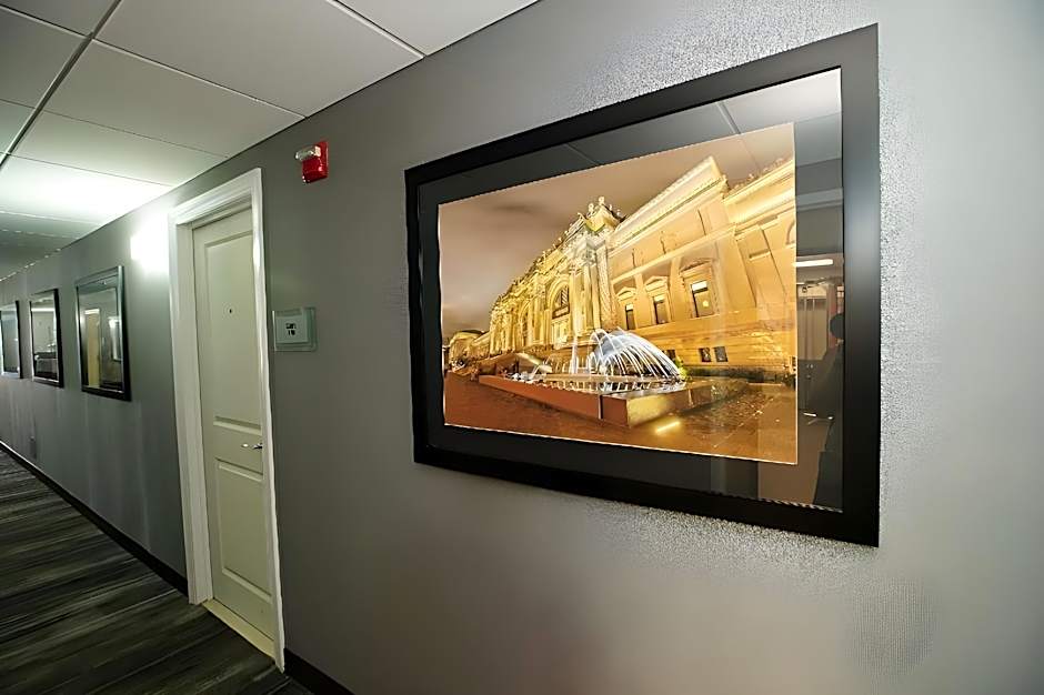 Best Western Paramus Hotel & Suites