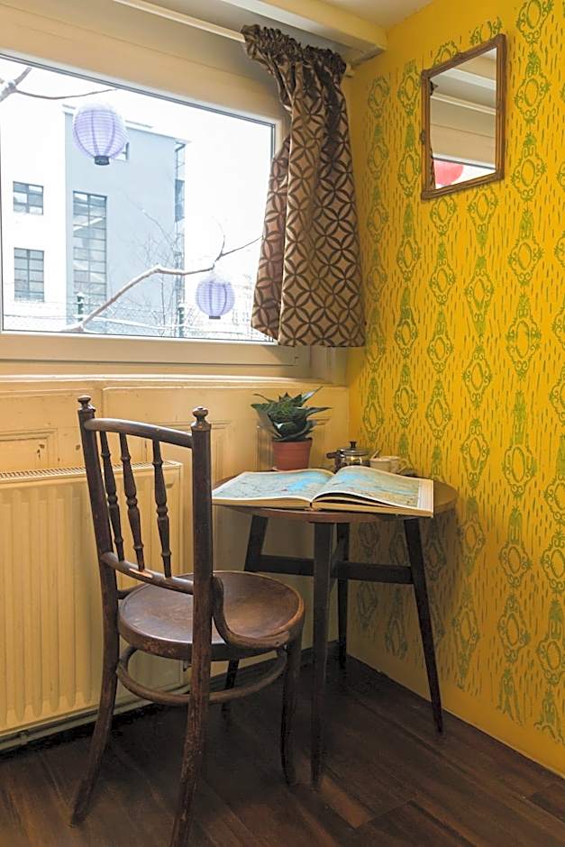 Baroque Hostel & Coworking