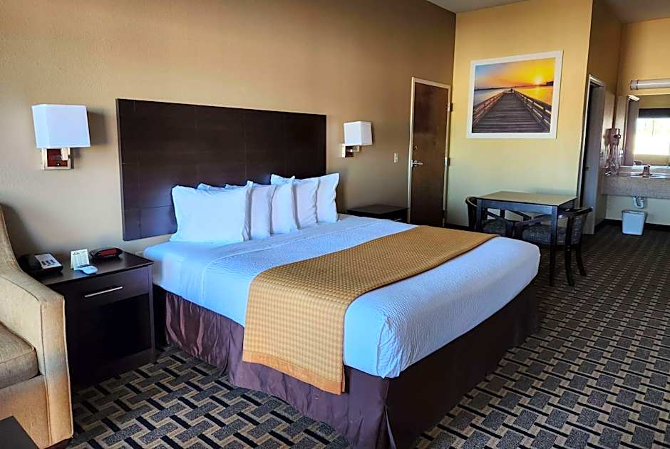 Days Inn by Wyndham Baytown East