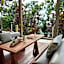 Akwaba Lodge Island Boutique Hotel