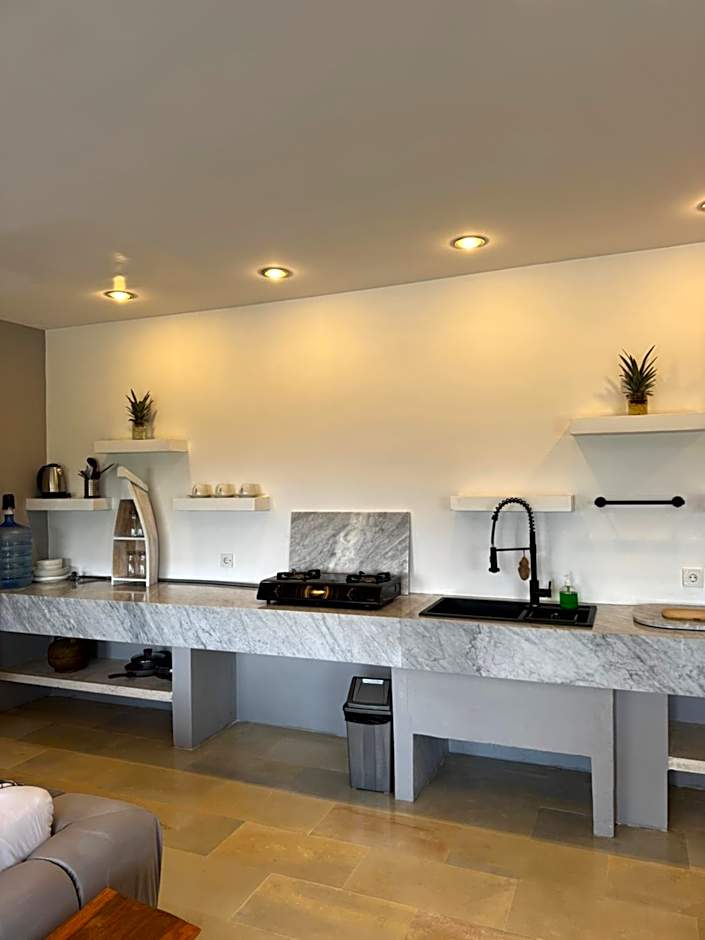 Uluwatu Stay's Deluxe Suite #9