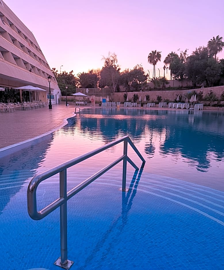 Las Piramides Resort