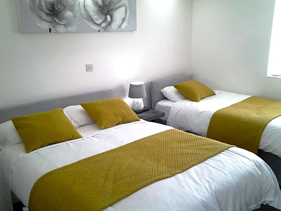 Lady Charlotte Guest rooms triple rooms