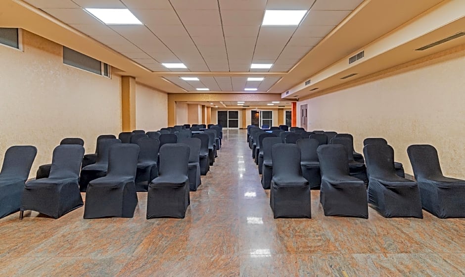 Treebo Premium Baramasi By Jai Club Prime