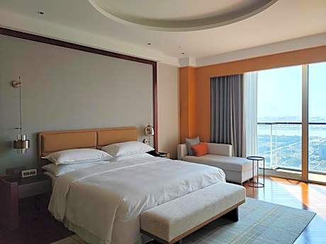 Executive Suite, Executive level, Executive Suite, 1 King